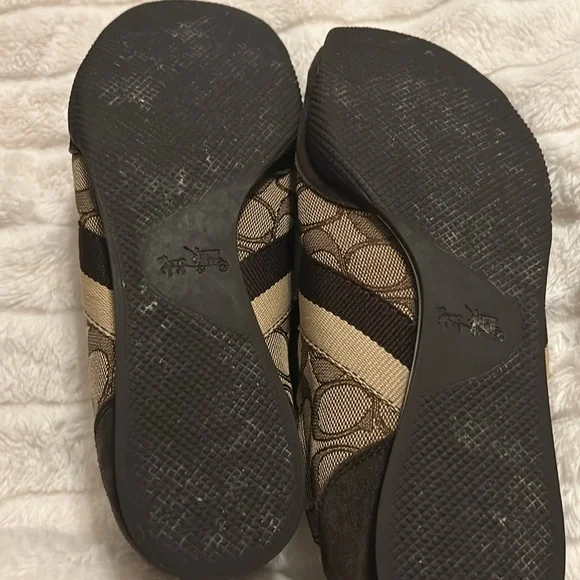 COACH (New York) - Picture 7 of 9